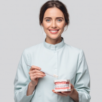 Неочевидные продукты, которые разрушают эмаль: от смузи до энергетиков